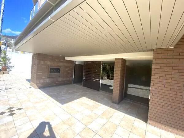 【エルグレース・ジオ六甲】エントランス１