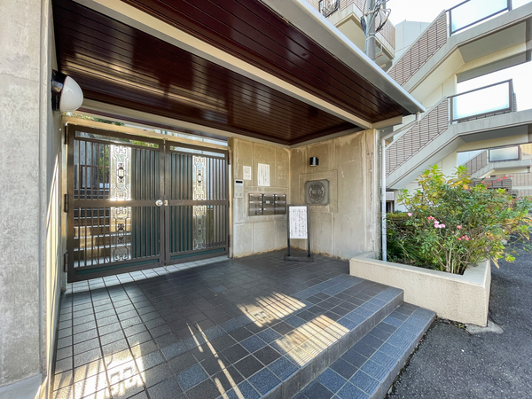 【マック菊名ホームズ】エントランス
