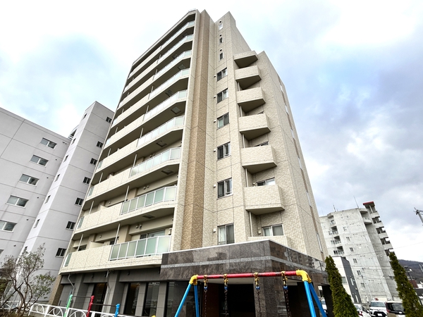 【じょうてつアイム札幌山鼻パークサイト】外観