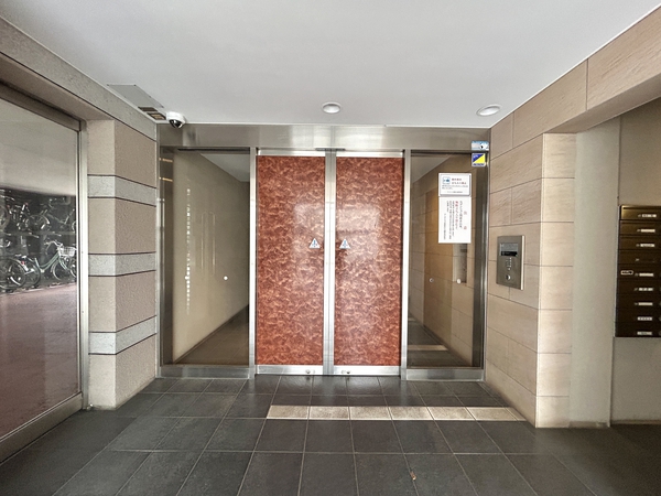 【アンビシャス幕張台公園】エントランス