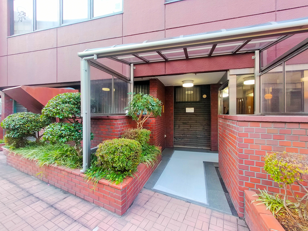 【エクレール横浜西口】エントランス