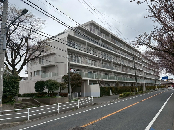 【メゾンエクレーレ八千代台】外観