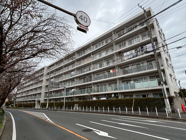【メゾンエクレーレ八千代台】外観