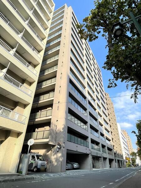 【アルス近代美術館プロムナード】外観