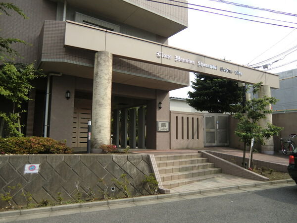 【ライオンズマンション湘南台ガーデンシティ】入り口