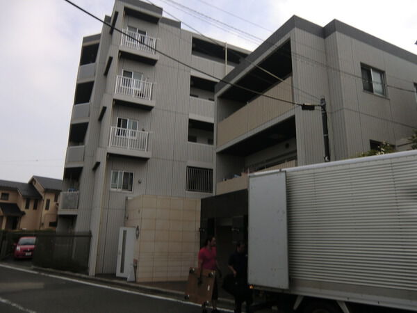【プレミスト湘南台スパークルレジデンス】外観