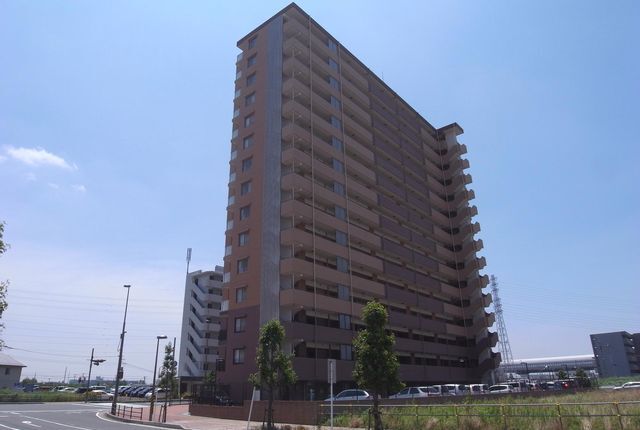 クレヴィア三郷中央