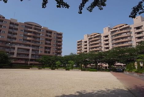 中銀白井マンシオン