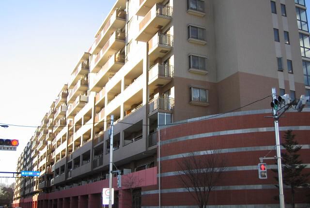 【ステイツ武蔵野・東大和グランパサージュ】外観写真