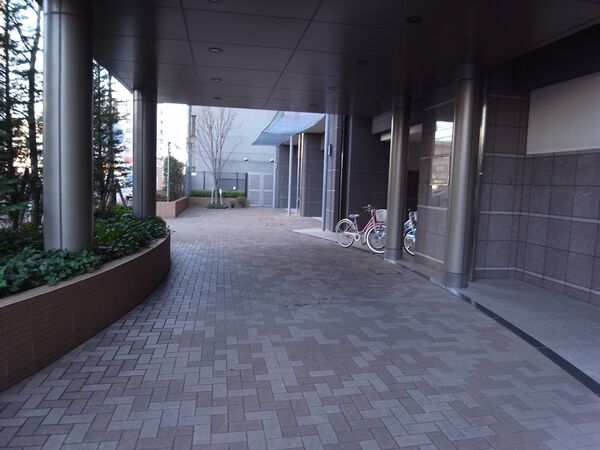 車寄せのあるエントランス