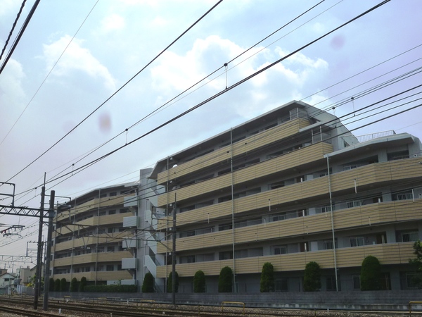 【ラプレ大宮公園】外観２
