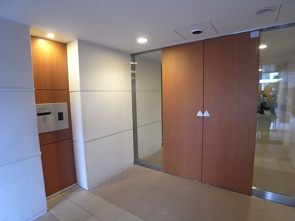 【メロディーハイム武蔵浦和プライムフィールド】エントランス