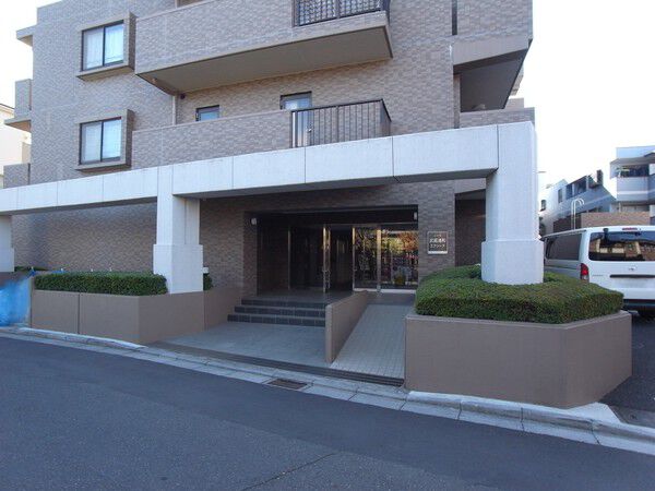 【コスモ武蔵浦和エクシード】エントランス 【コスモ武蔵浦和エクシード】エントランス