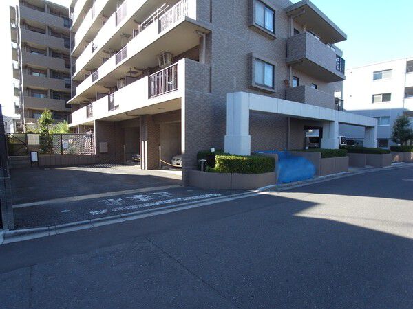 【コスモ武蔵浦和エクシード】前面道路 【コスモ武蔵浦和エクシード】前面道路
