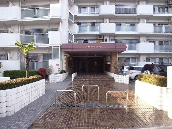 【白幡コーポサンキョー】エントランス