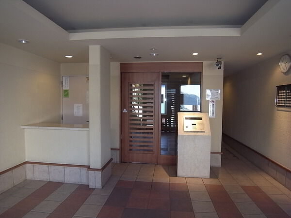 【レクセル武蔵浦和】エントランス