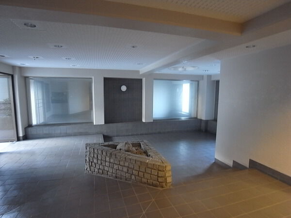 【メイツ武蔵浦和】エントランス（内）