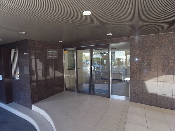 【ルネサンスファイン浦和辻】エントランス