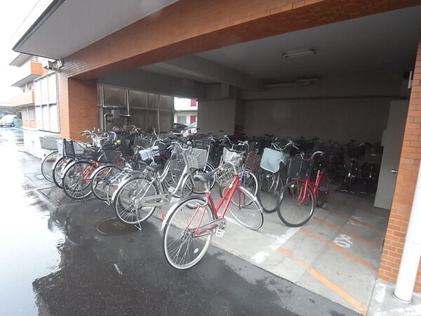 【ハイラーク南浦和】駐輪場