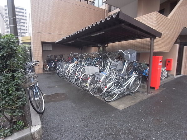 【メイツ武蔵浦和グランドール】駐輪場