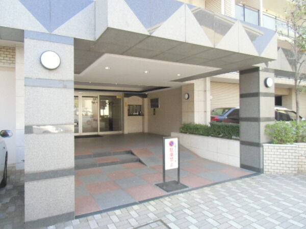 【クレメント川越】エントランス