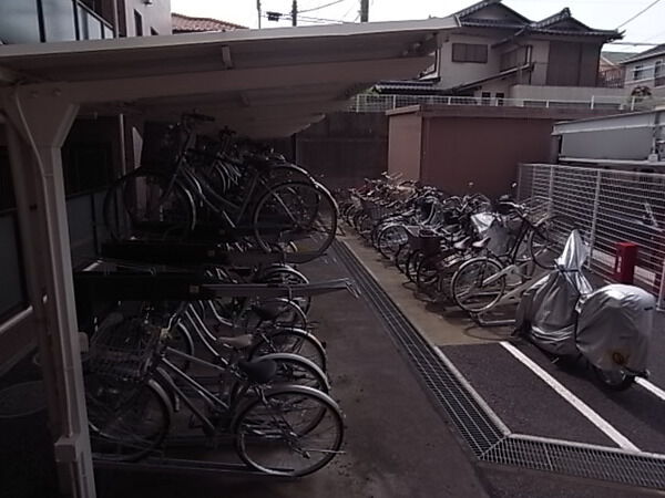 【ファミール川越】駐輪場 【ファミール川越】駐輪場