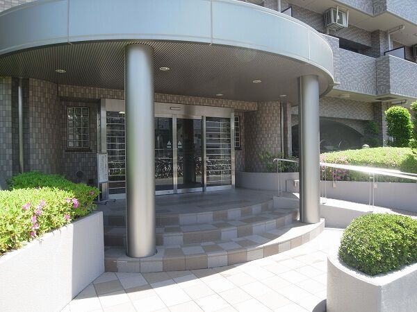 【レクセルプラザ西川口】エントランス