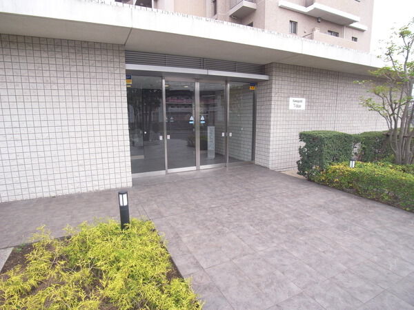 【川口ティーブルー】エントランス