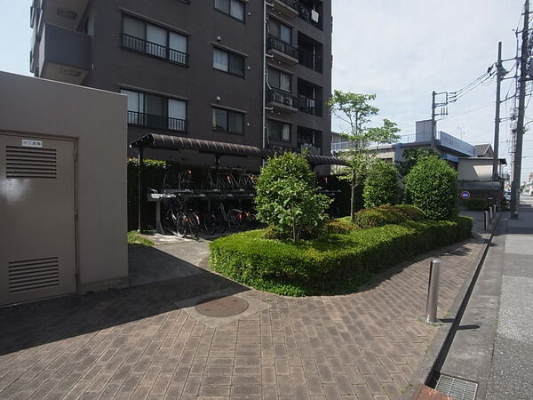 【コスモ川口アーバンスクエア】駐輪場