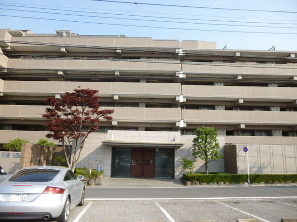 【コスモ上尾アスティオンフォート】建物外観