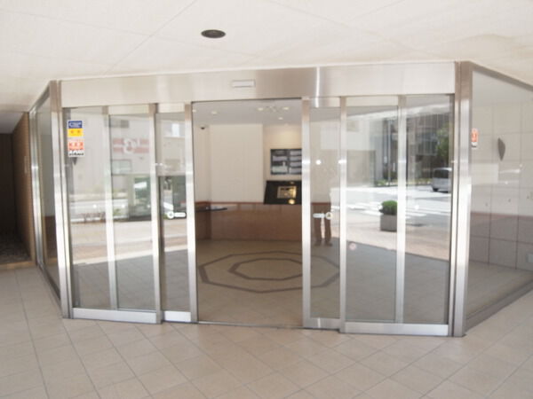 【リーデンススクエア千葉】エントランス 【リーデンススクエア千葉】エントランス