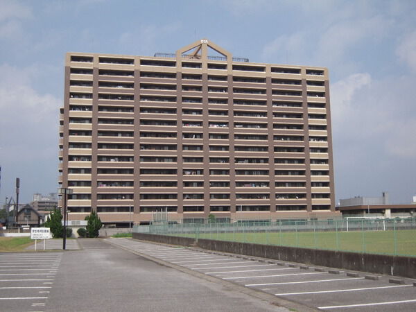 【ダイアパレスパレッティア】建物外観