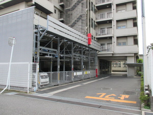【アデニウム蘇我】駐車場