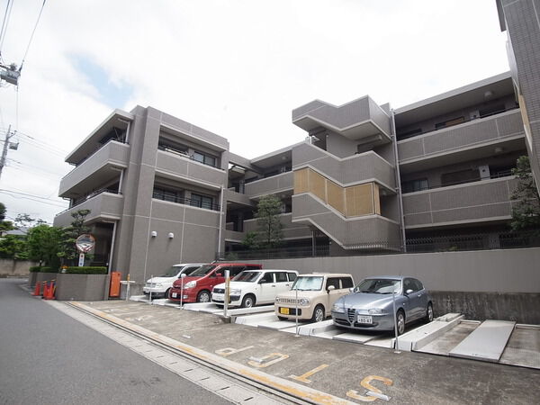 【藤和シティホームズ新検見川】マンション外観