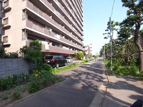 【ウィライブ稲毛海岸】駐車場 【ウィライブ稲毛海岸】駐車場