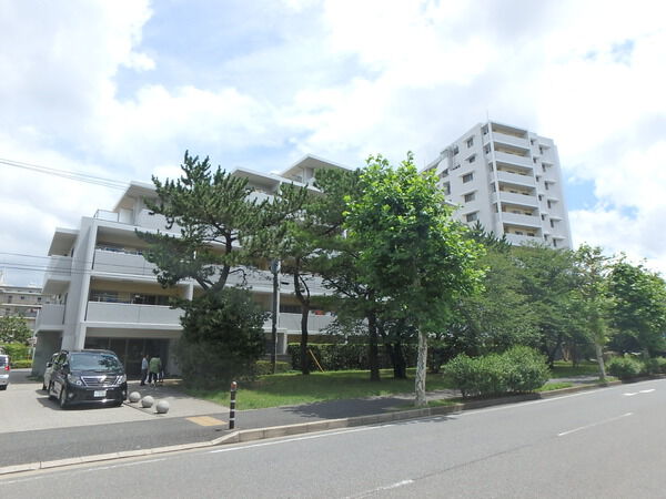 【ライオンズガーデン稲毛海岸】外観写真 【ライオンズガーデン稲毛海岸】外観写真