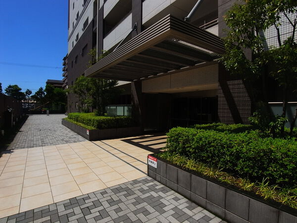 【サンクタス稲毛海岸ベラコスタ】エントランス