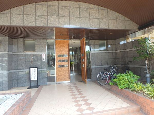 【レクセルマンション原木中山】エントランス 【レクセルマンション原木中山】エントランス