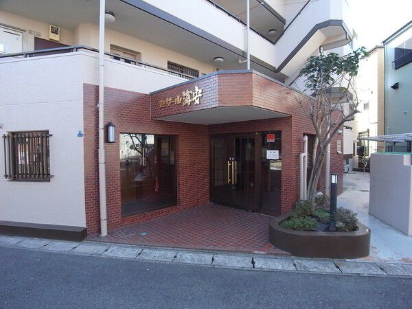 【セザール浦安】エントランス