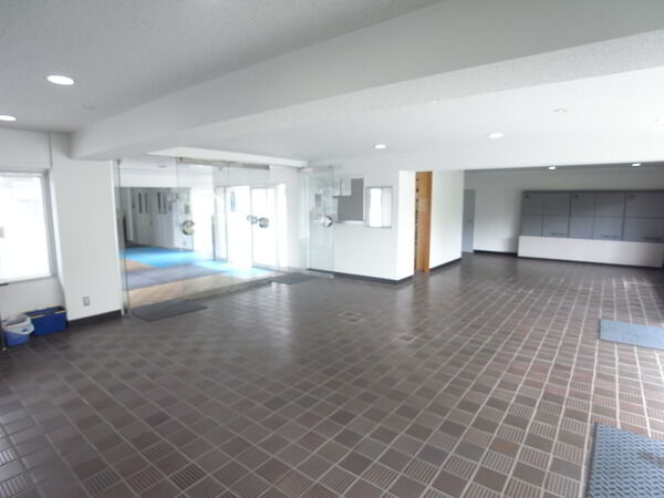 【サンライフ南行徳】エントランス