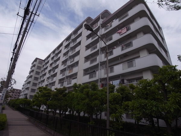 【サンライフ南行徳】建物外観