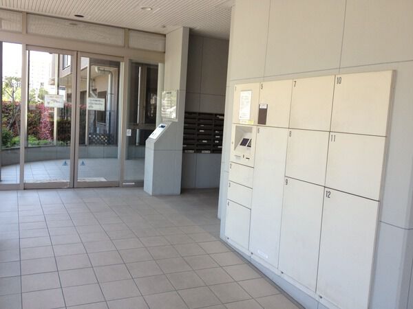 【レクセルマンション南行徳】エントランス内