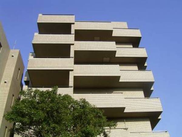 【ロイヤルシャトー船橋塚田】外観写真