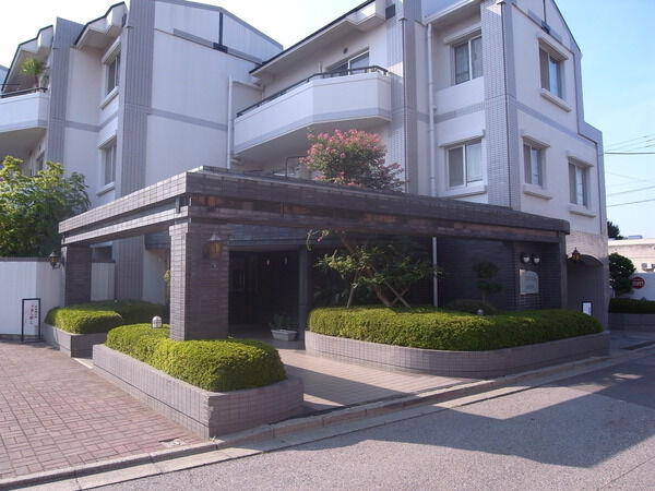 【マートルコート習志野】エントランス