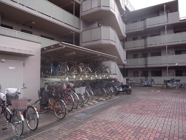 【ソフィア習志野台】駐輪場 【ソフィア習志野台】駐輪場