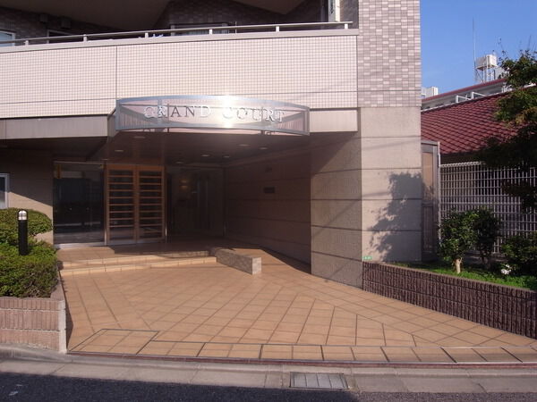 【グランコート習志野駅前】エントランス