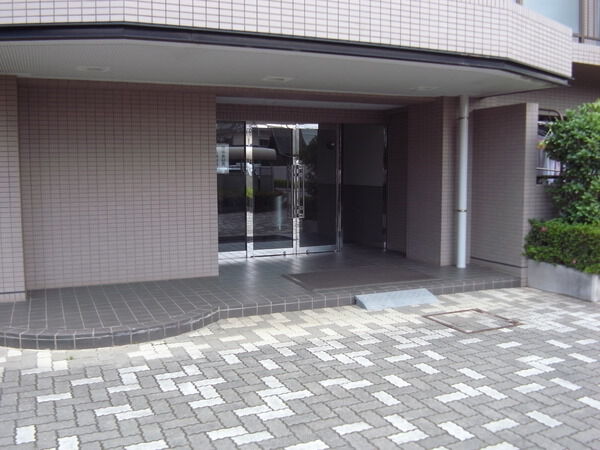薬円台公園ガーデンハウス