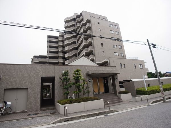【東急ドエルアルス薬円台公園】外観・入口側