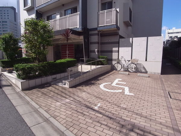 【ライオンズシティ柏】車寄せ