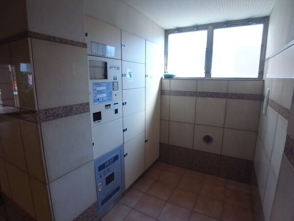 【ルイシャトレ柏旭町】宅配ボックス